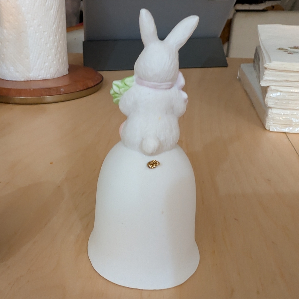 Vintage Easter Decor Set - Picture 3 of 10